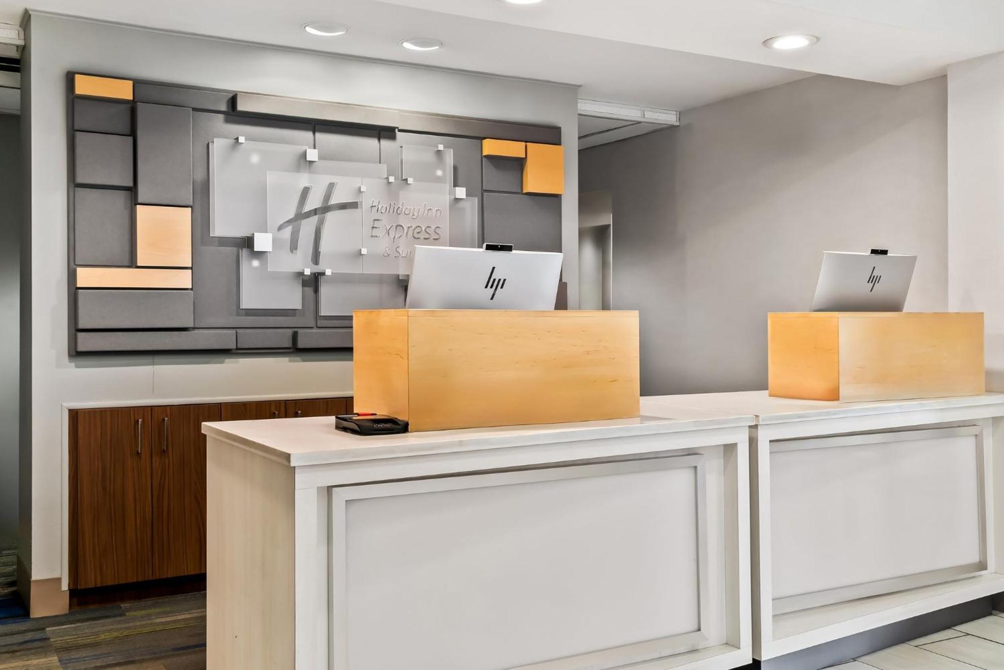 Holiday Inn Express Hotel & Suites Marion By Ihg מראה חיצוני תמונה