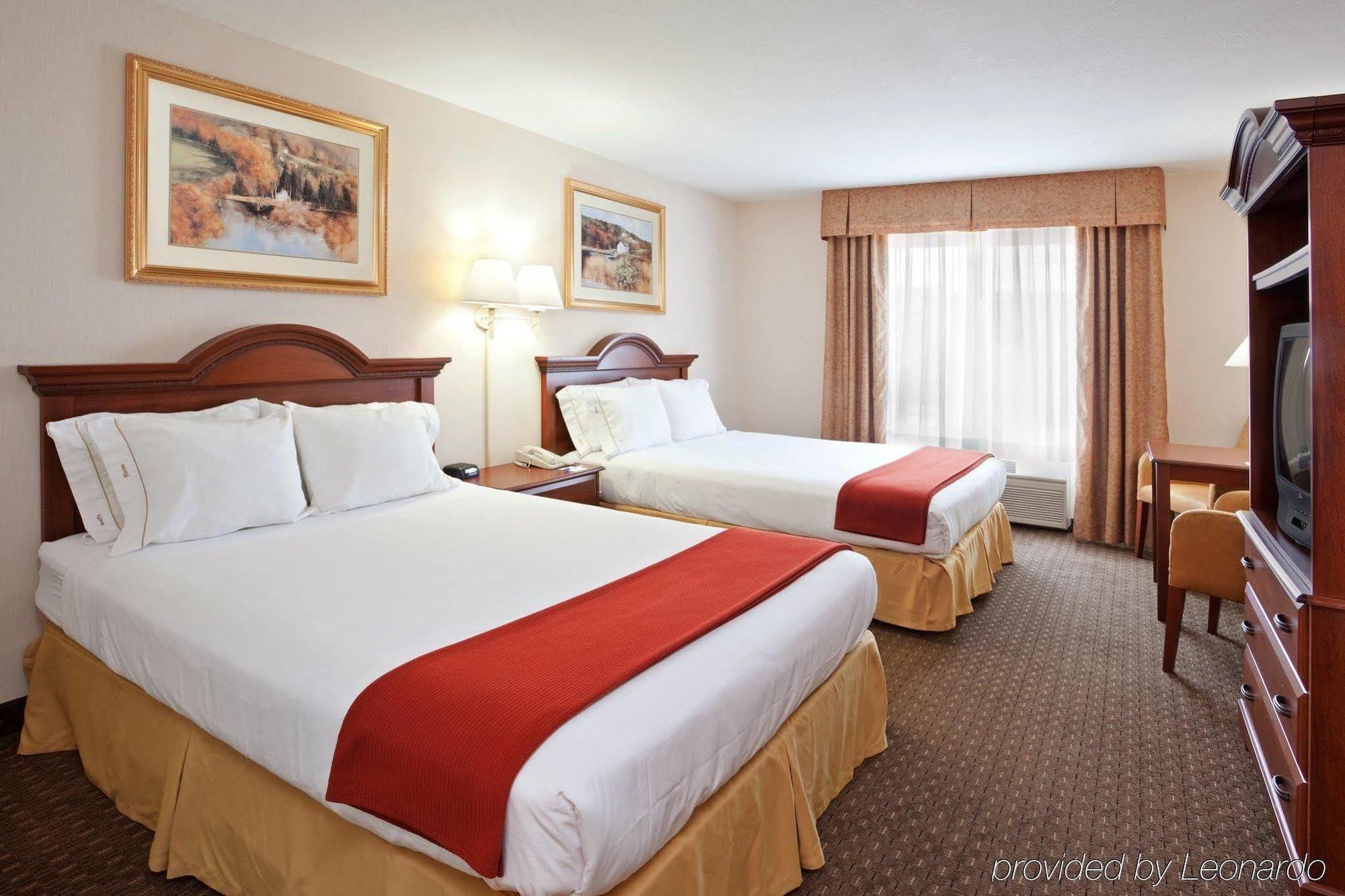 Holiday Inn Express Hotel & Suites Marion By Ihg מראה חיצוני תמונה